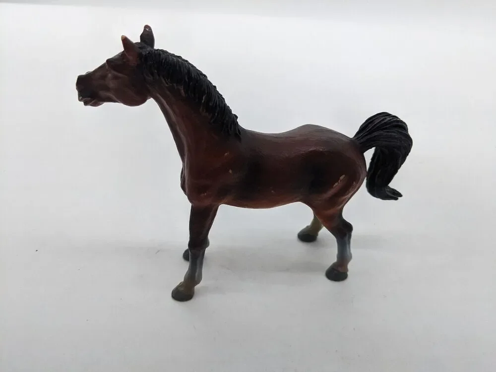 Thoroughbred Horse Figure - Toymajor Trading Company 2006